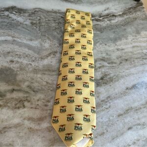 Vineyard Vines Tie PGA Golf Yellow Silk mens fashion